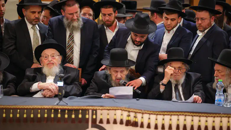הרב לנדו במעמד