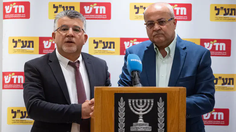 יוסף ג'בארין וח"כ אחמד טיבי