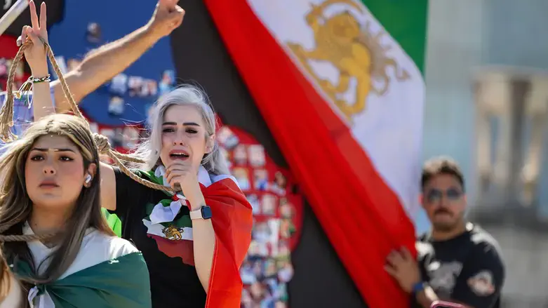 Iranians still hopeful for new regime