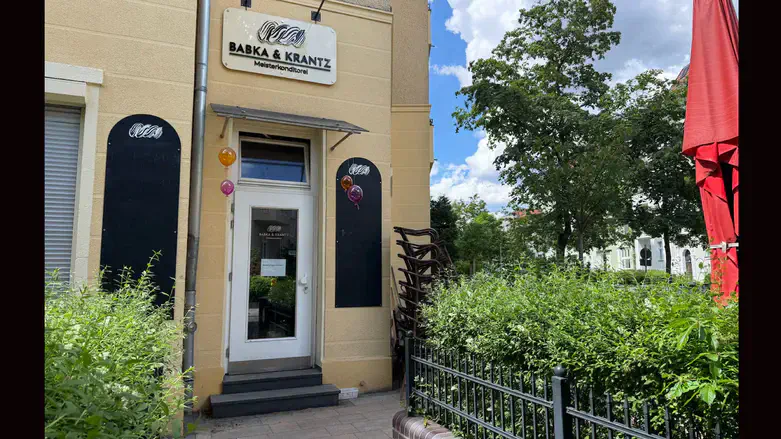 Babka & Krantz, a Berlin Jewish bakery, closed citing harassment, as seen in June 2026.