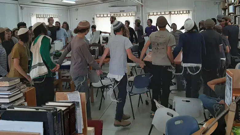 ישיבת פרי הארץ