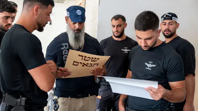הפשיטה המשטרתית ביבניאל