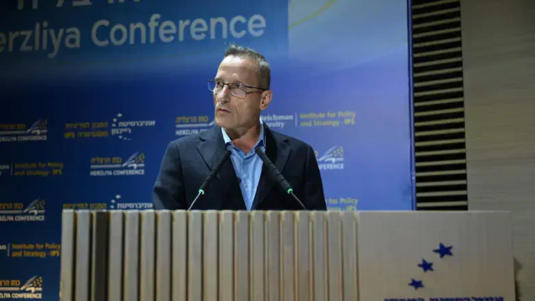 Amir Baram speaks at the event