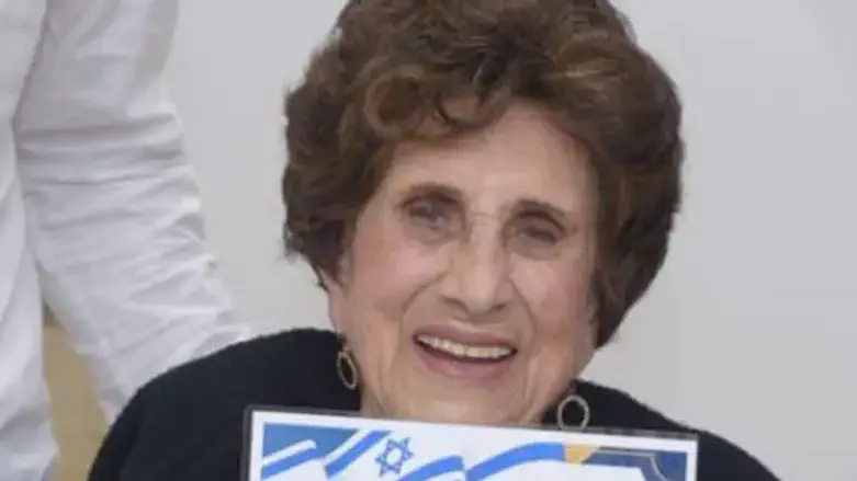 סבתא נעמי