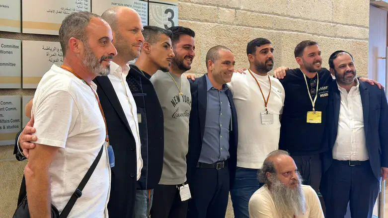 קרויזר עם הלומי קרב