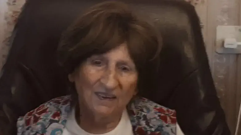 הרבנית שלוש