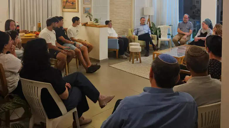 ח"כ יולי אדלשטיין, במיזם 'בגוש ראשון'