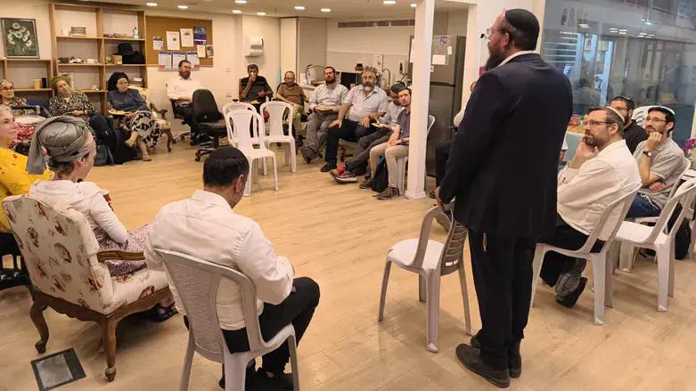 מפגש הרבנים והמטפלים