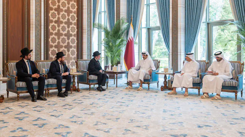 The rabbis with the Emir and PM
