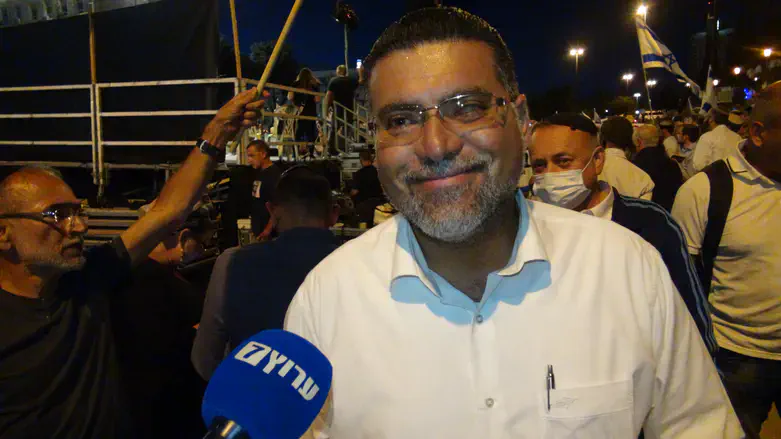 נאהיל זועבי