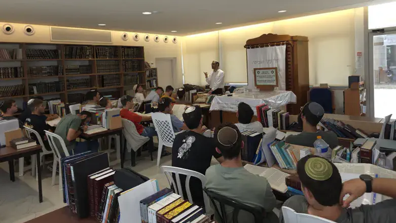 תוכנית הבוגרים לזמן אלול