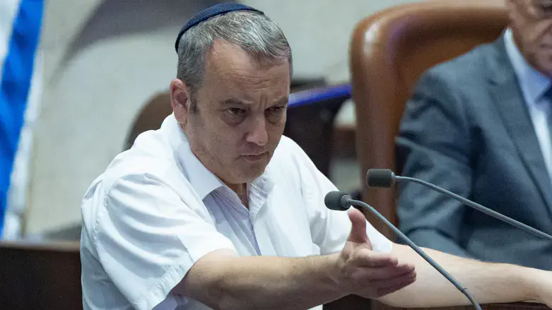 גלעד קריב