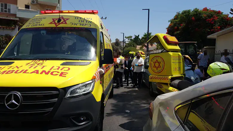 צוותי הצלה בזירה בלוד