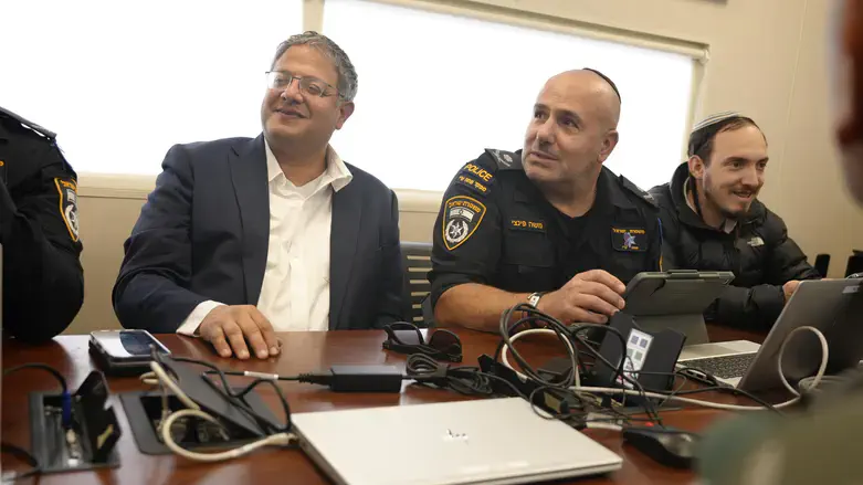 בן גביר עם ניצב משה פינצ'י