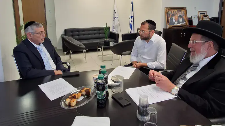 פגישת אישור התכנית