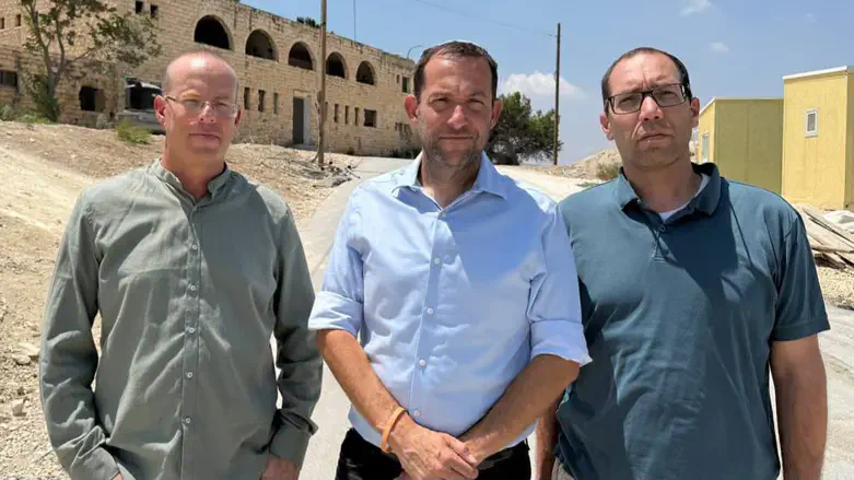 יעקב וינברגר, יוסי דגן ויוני הישראלי