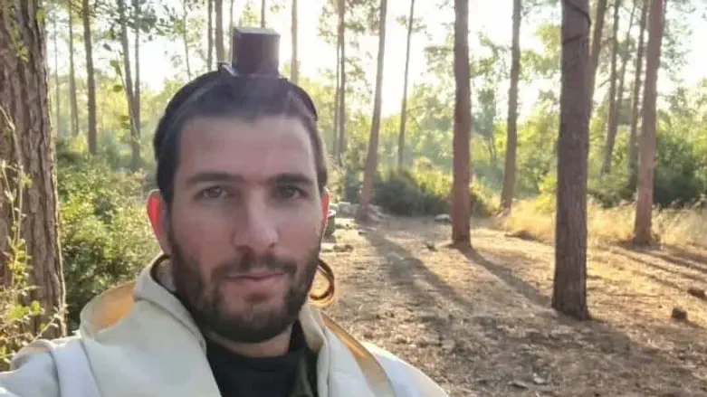 אביעד ניימן הי"ד עם התפילין