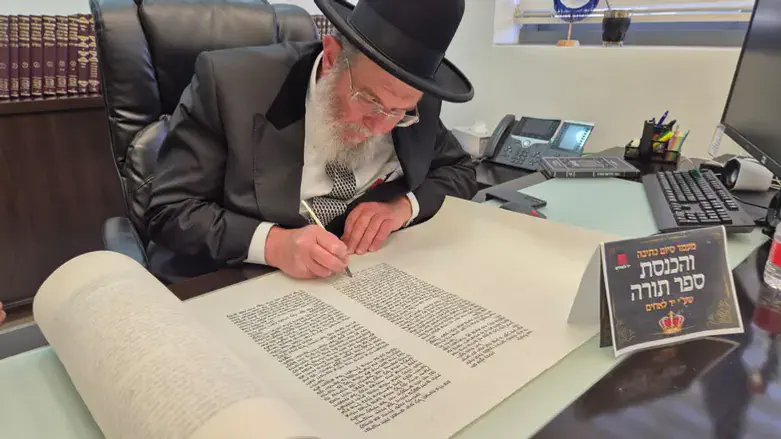 Chief Rabbi Kalman Ber writes a Torah lettterr