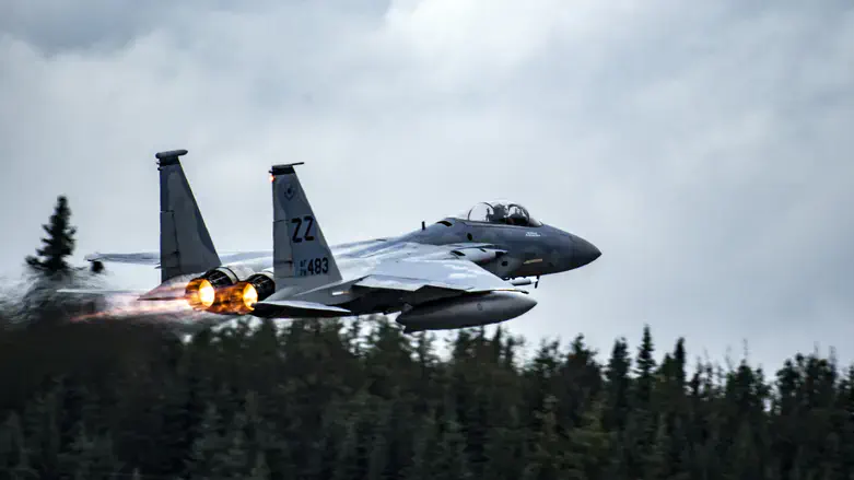 Истребитель F-15