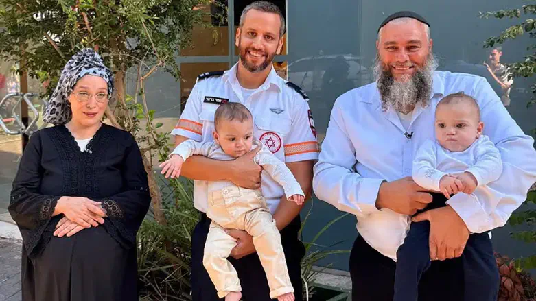 אסתר, עידן, הילדים והחובש