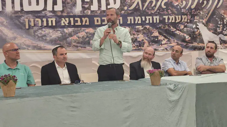 חתימת ההסכם במבוא חורון