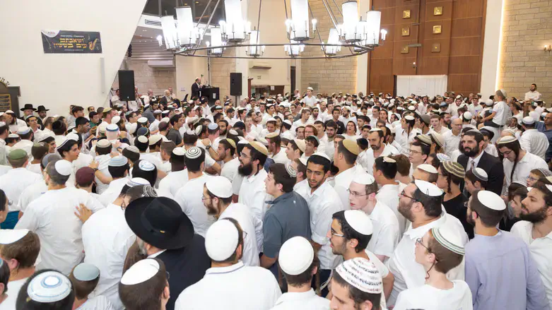 שמחת בית השואבה במרכז הרב