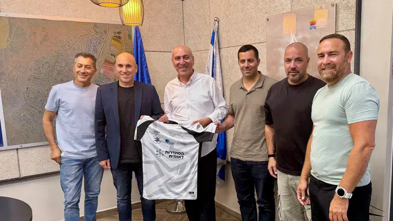 ראש העיר לנקרי וראשי ההסתדרות הלאומית