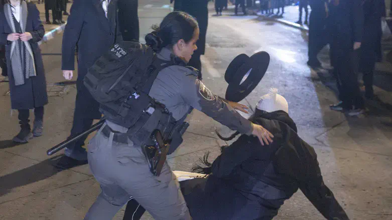 Haredim protest the Draft Law (illustrative)