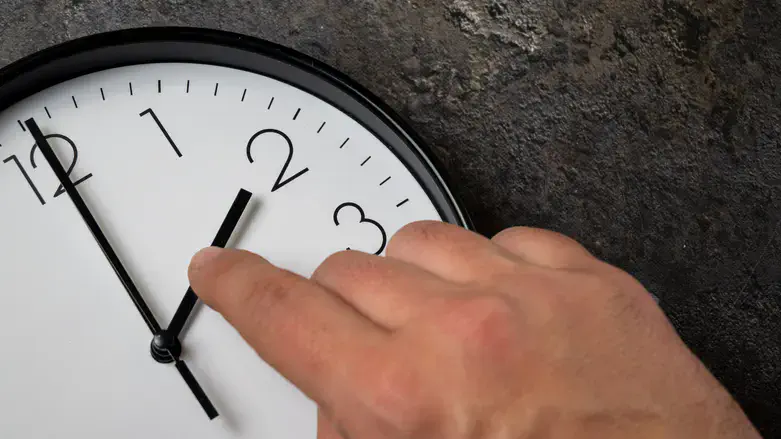 Changing the clock (illustrative)