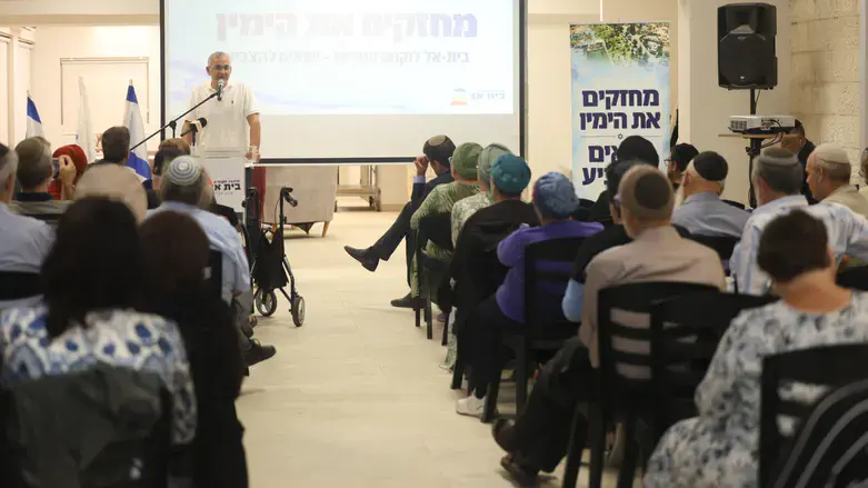 שי אלון בכנס