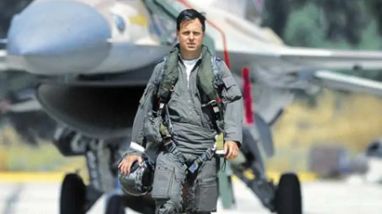 Ilan Ramon with his F-16