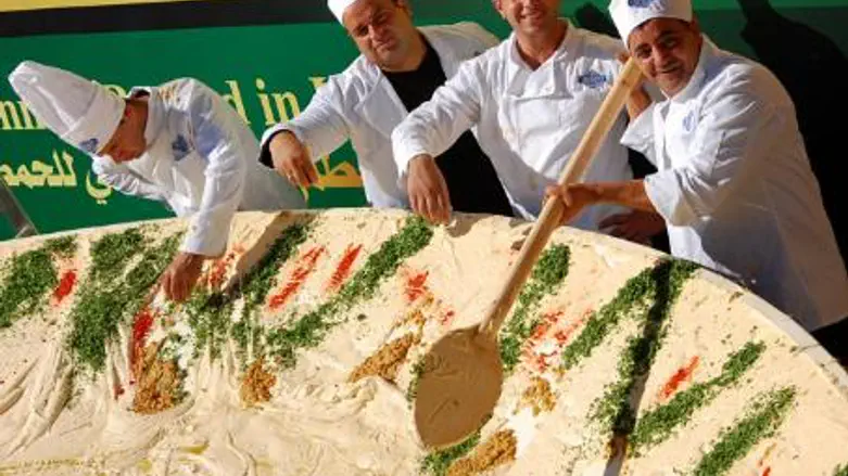 Abu Ghosh restaurant chefs make hummus record