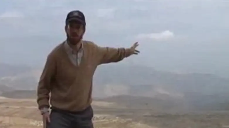 Yair Shalev guiding the tour