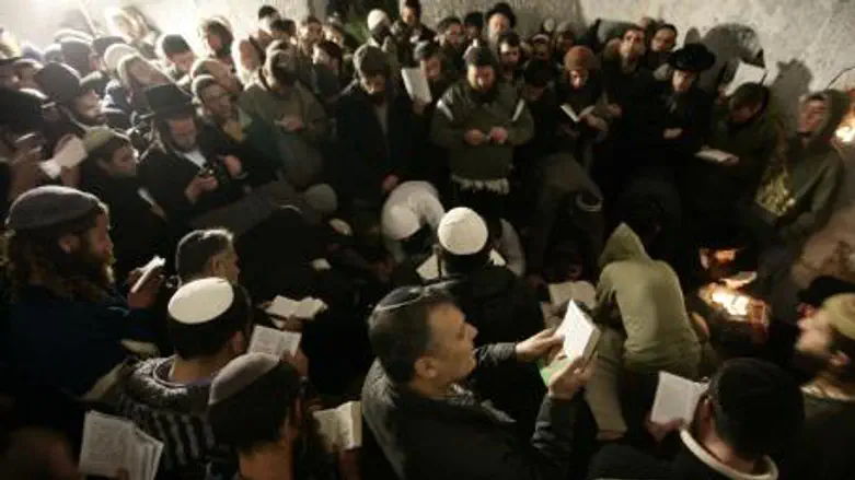 Prayers in Joseph's Tomb