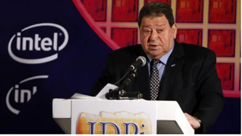 Minister Binyamin Ben Eliezer (file)