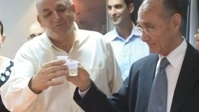 Uzi Landau and Yitzchak Tshuva