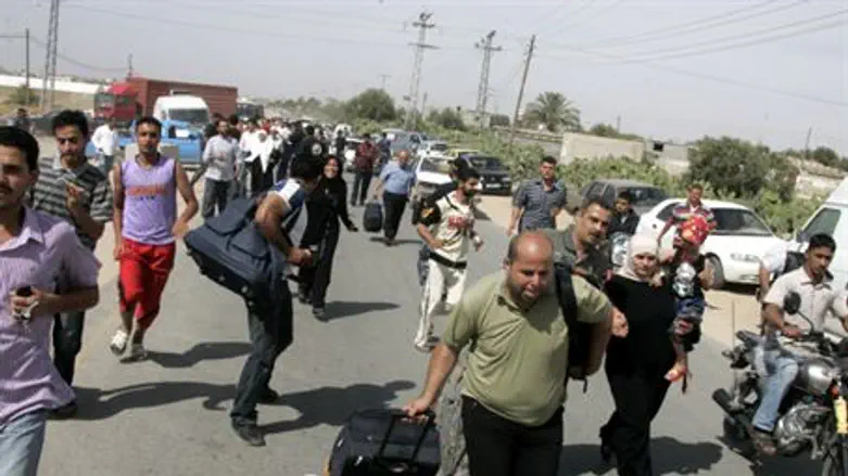 Gaza Arabs at Rafiah crossing
