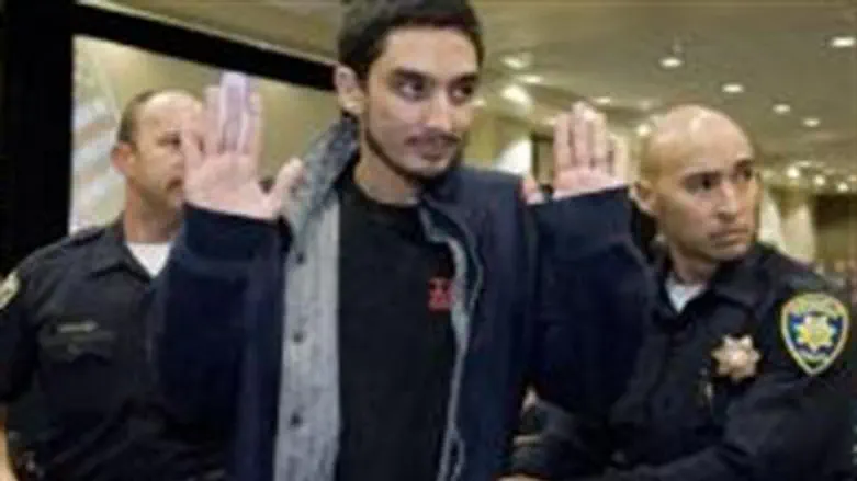 Muslim protester who heckled Oren