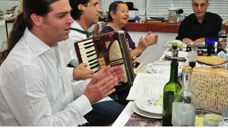 Family members celebrate Passover in Israel