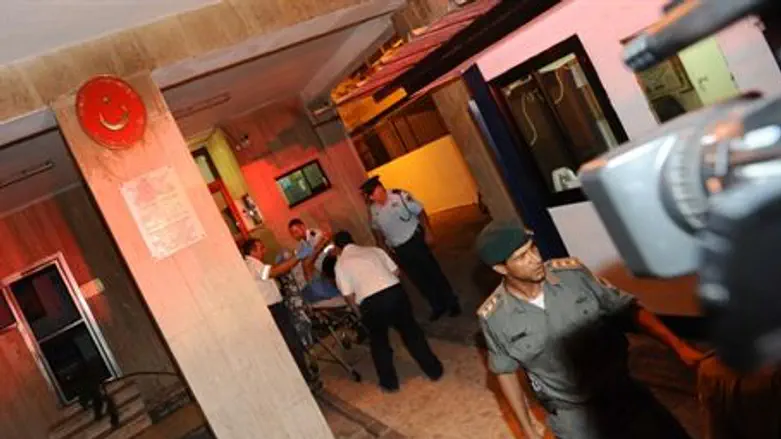 Evacuating Arab gunman from Turkish Embassy