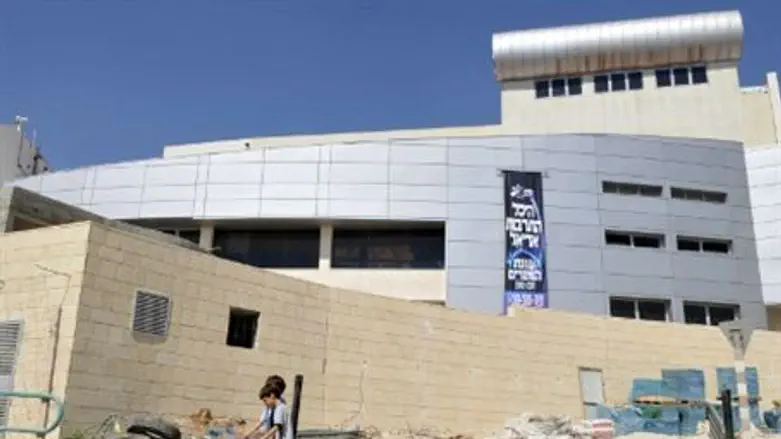 New theatre in Ariel