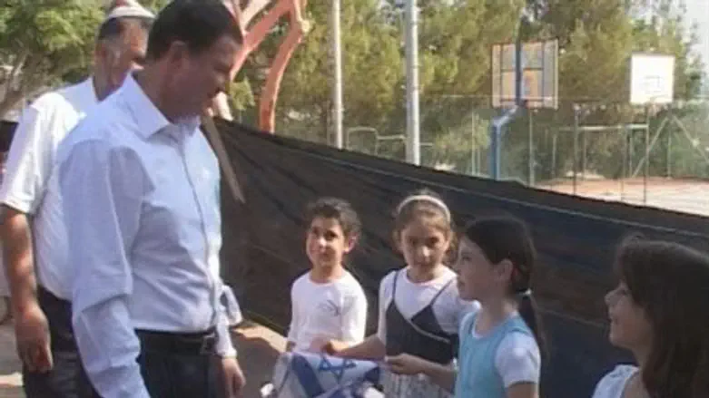 MK Edelstein Visits Shomron School