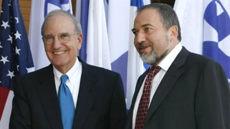 Lieberman and Mitchell in 2009