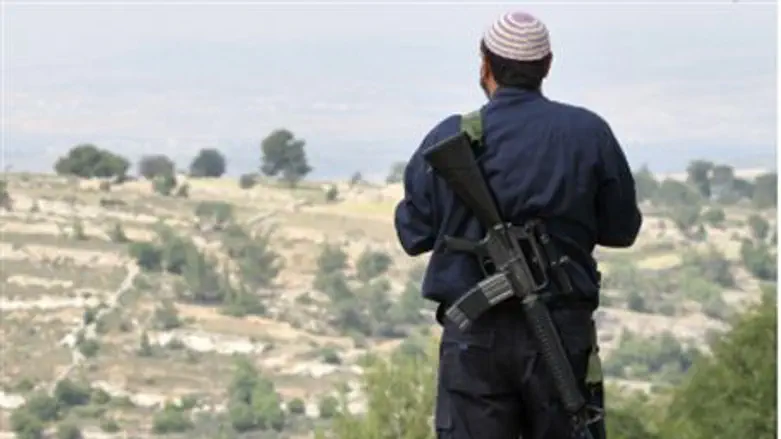 Jewish resident with M-16 (file)