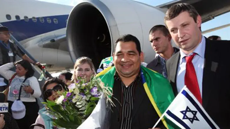 Pastor Jomber Araujo Vladisla Arrives