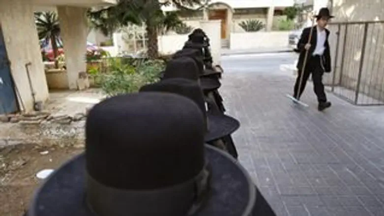 Young Hareidi-religious Jews