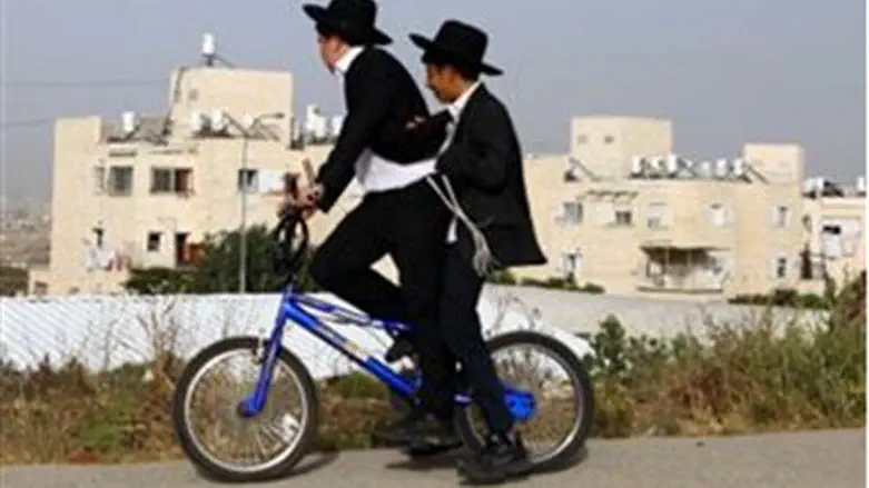 Young Hareidi-religious Jews