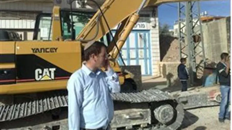 Levinger at construction site protest