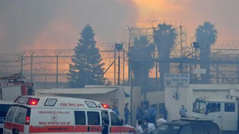 Evacuating Damon Prison