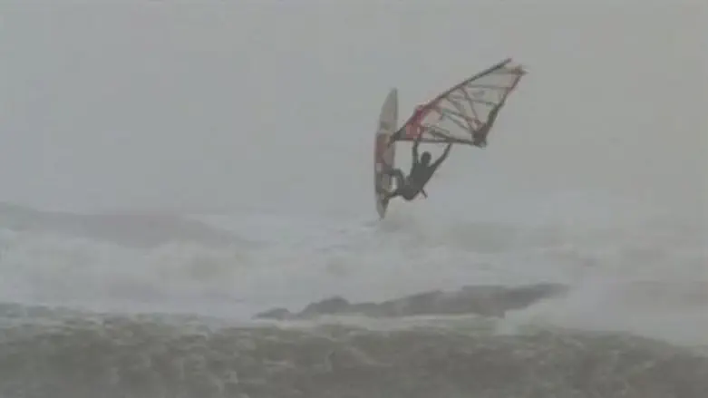 Shachar Tzuberi Surfing